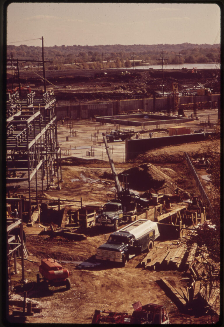 EXPANSION OF THE BLUE PLAINS SEWAGE TREATMENT PLANT